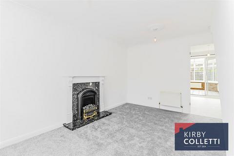 39 Denny Gate, Cheshunt, Waltham Cross, EN8 0XF