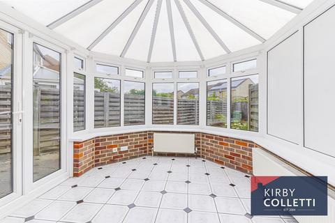 39 Denny Gate, Cheshunt, Waltham Cross, EN8 0XF