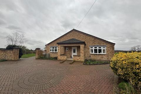 3 bedroom bungalow to rent, SCREDINGTON ROAD, NORTHBECK