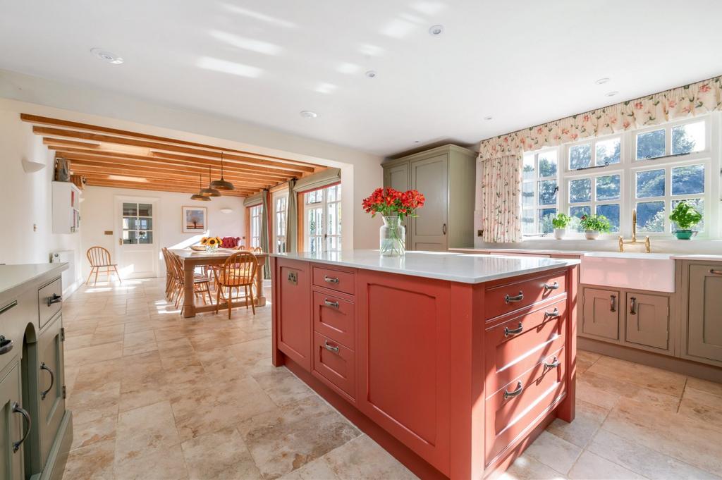 Kitchen/Dining Area