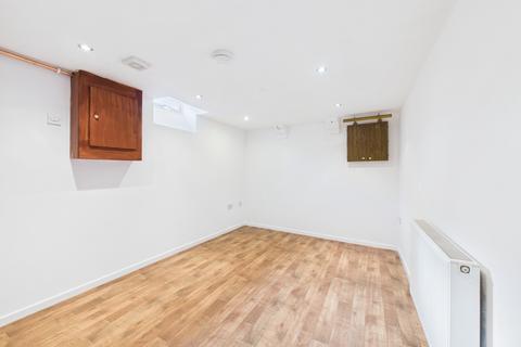 85 Alcombe Road, Northampton, NN1 3LE
