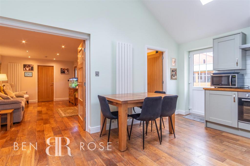 Kitchen/Dining/Lounge