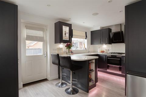 18 Burrage Road, Redhill, RH1 1TL