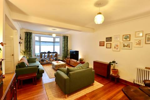 37 Shingrig Road, Nelson, Treharris, CF46 6DY
