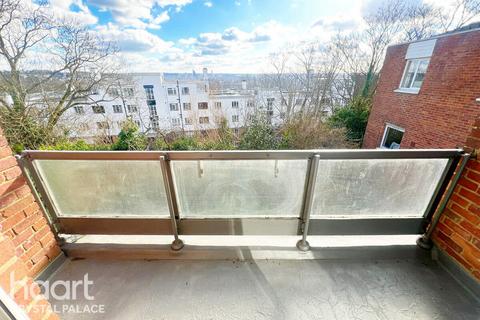 undefined, The Woodlands, London