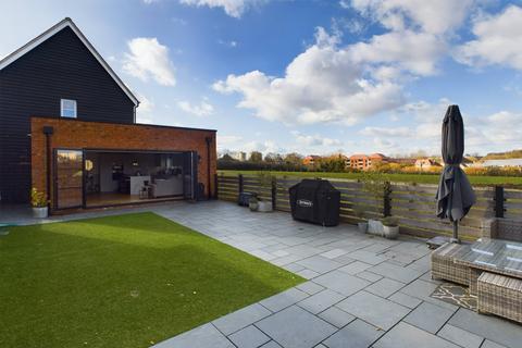 undefined, Farm End, Hemel Hempstead, HP2