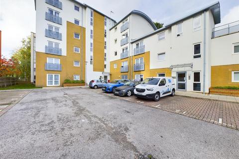 2 bedroom apartment for sale, Three Bridges, Crawley