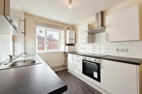 2 bedroom flat to rent, London, SE13