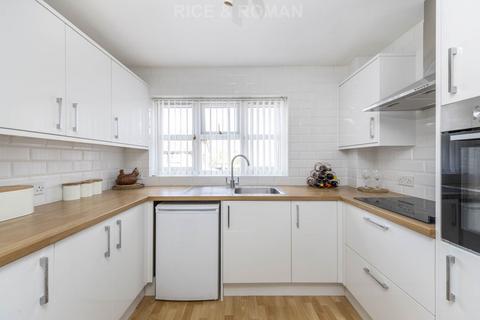 2 bedroom retirement property for sale, Pitson Close, Addlestone KT15
