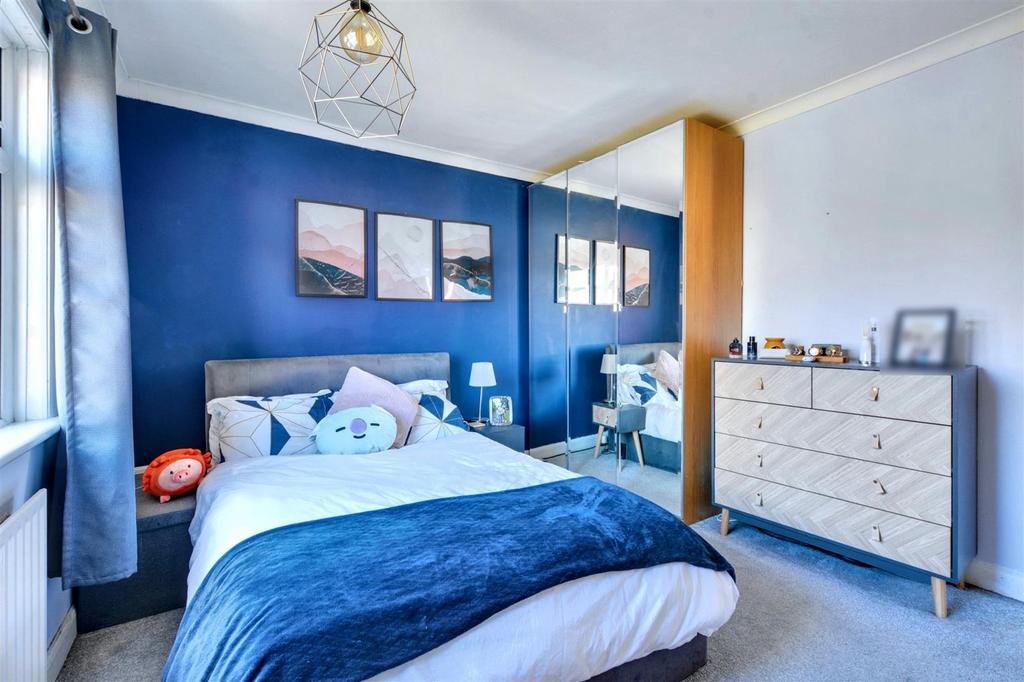 Bedroom 1 2.jpeg