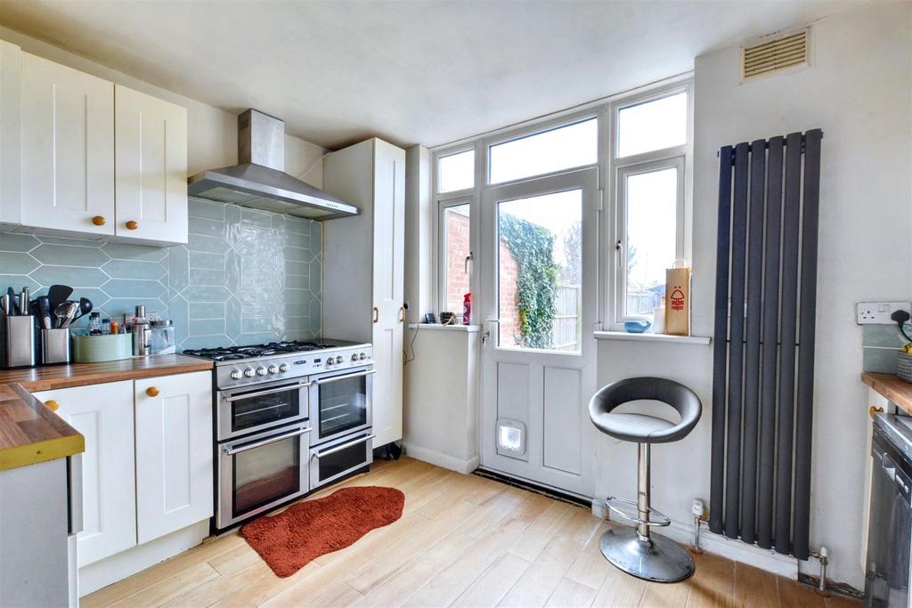 Kitchen 1.jpeg
