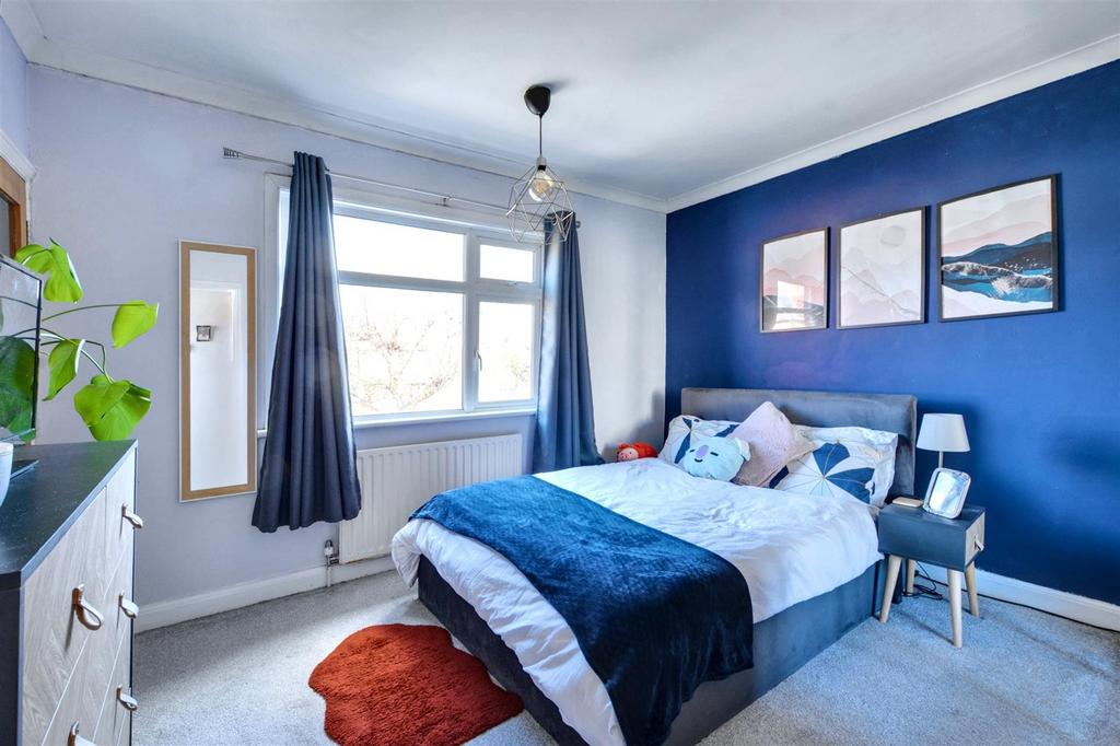Bedroom 1 1.jpeg