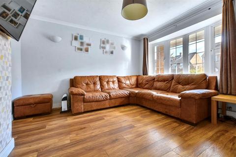 5 Abbots Close, Daybrook, Nottingham, NG5 6AU