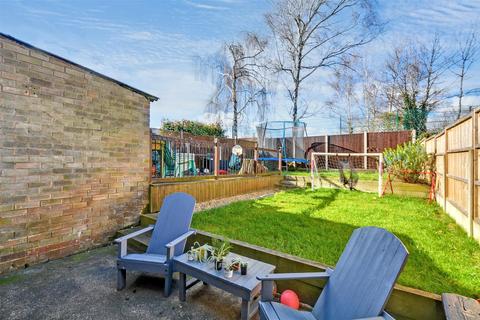 5 Abbots Close, Daybrook, Nottingham, NG5 6AU