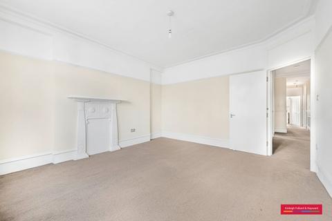 4 bedroom apartment to rent, Talgarth Road London W14