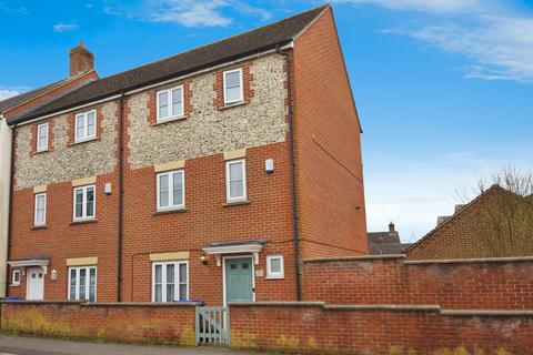 4 bedroom townhouse for sale, Archers Way, Amesbury, SP4 7XR