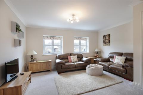 2 bedroom apartment for sale, Brickfield Farm Close, Longfield, Kent, DA3