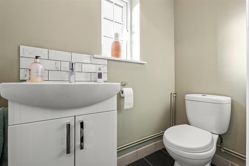 Ground floor cloak room