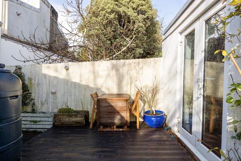 16 Mina Road, Bristol, BS2 9TB