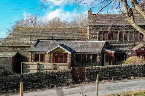 1 Rose Cottages, Greenfield, Oldham, OL3 7NU