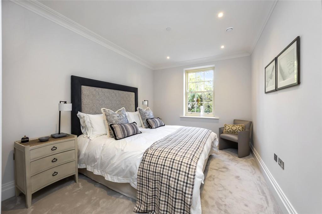 Show Apartment