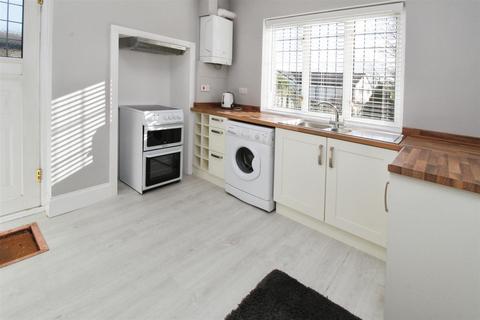 33 Beacon Road, Wibsey, Bradford, BD6 3EY