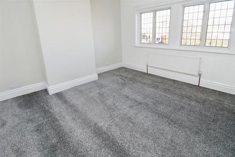 33 Beacon Road, Wibsey, Bradford, BD6 3EY