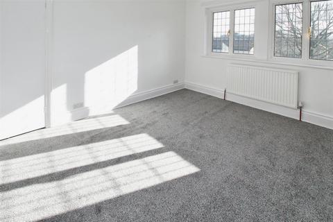 33 Beacon Road, Wibsey, Bradford, BD6 3EY