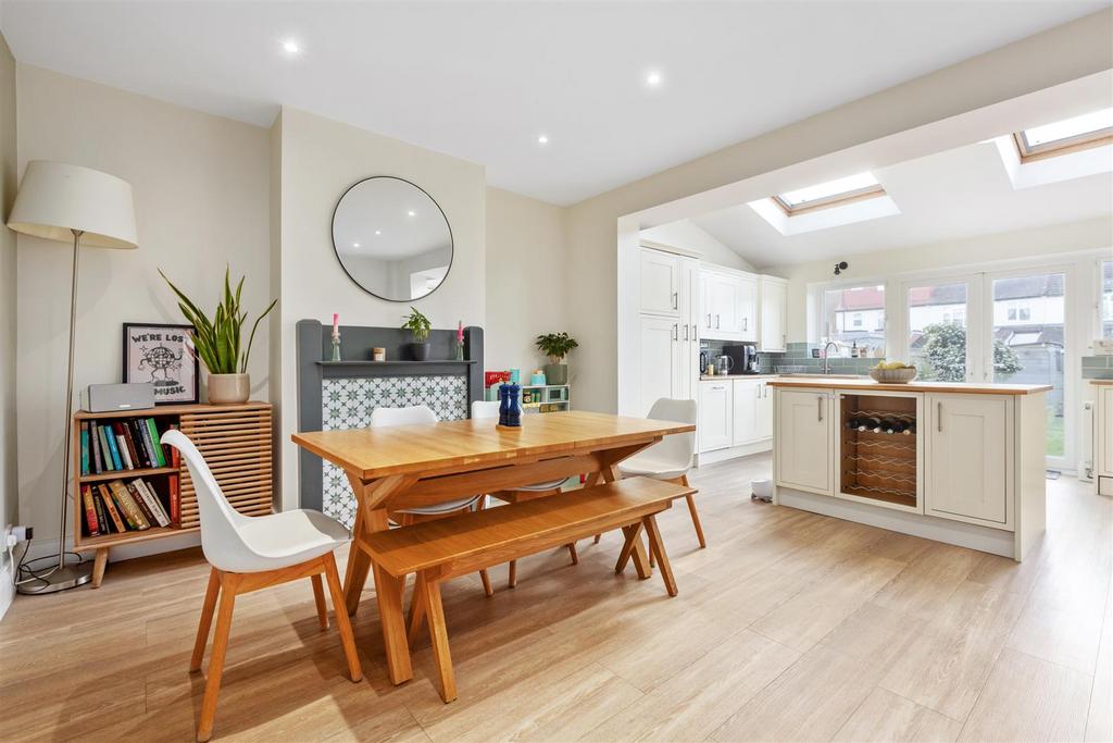Kitchen &amp; Dining