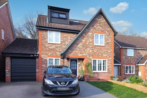 5 bedroom detached house for sale, Thirlmere, Stevenage, Hertfordshire, SG1