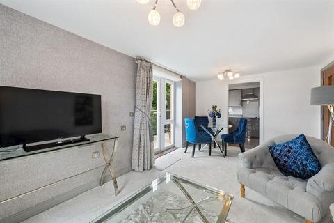 2 bedroom apartment for sale, Station Parade, Virginia Water