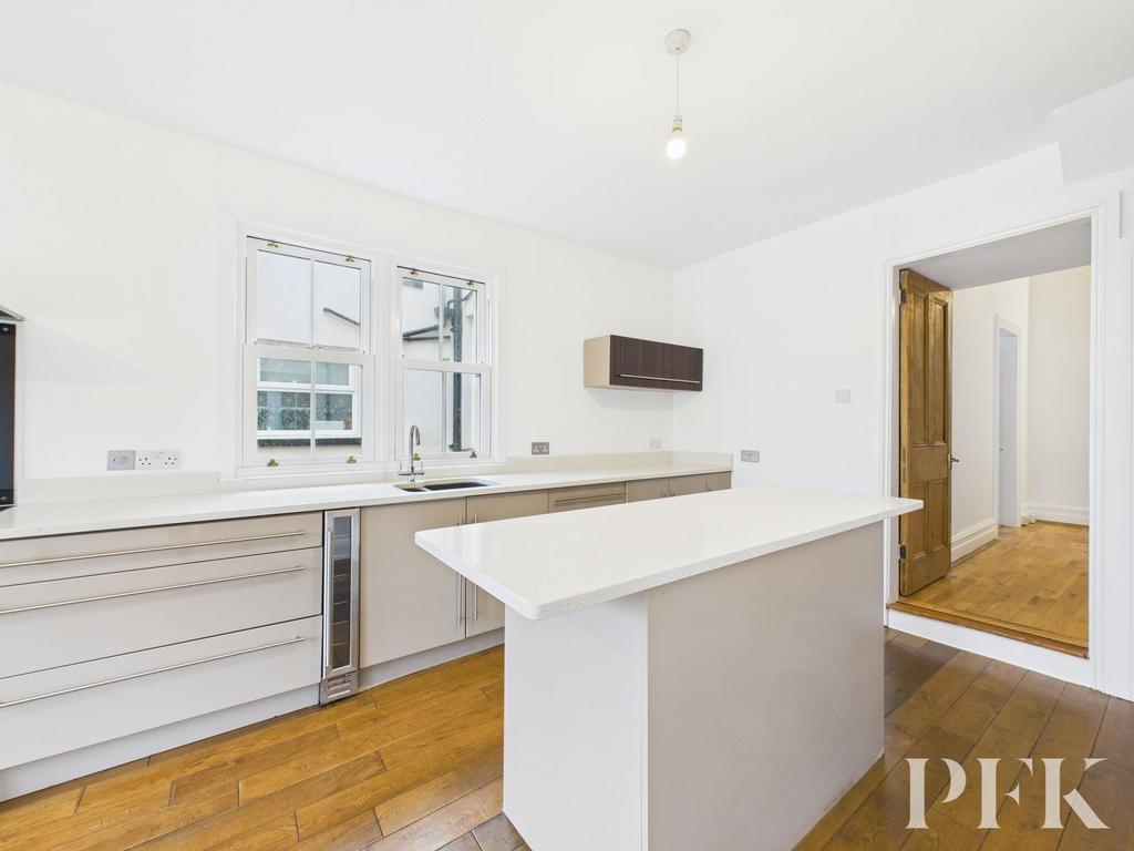 Kitchen / Dining