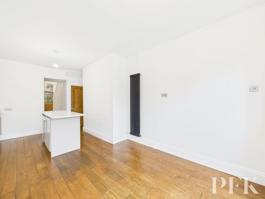 Kitchen / Dining