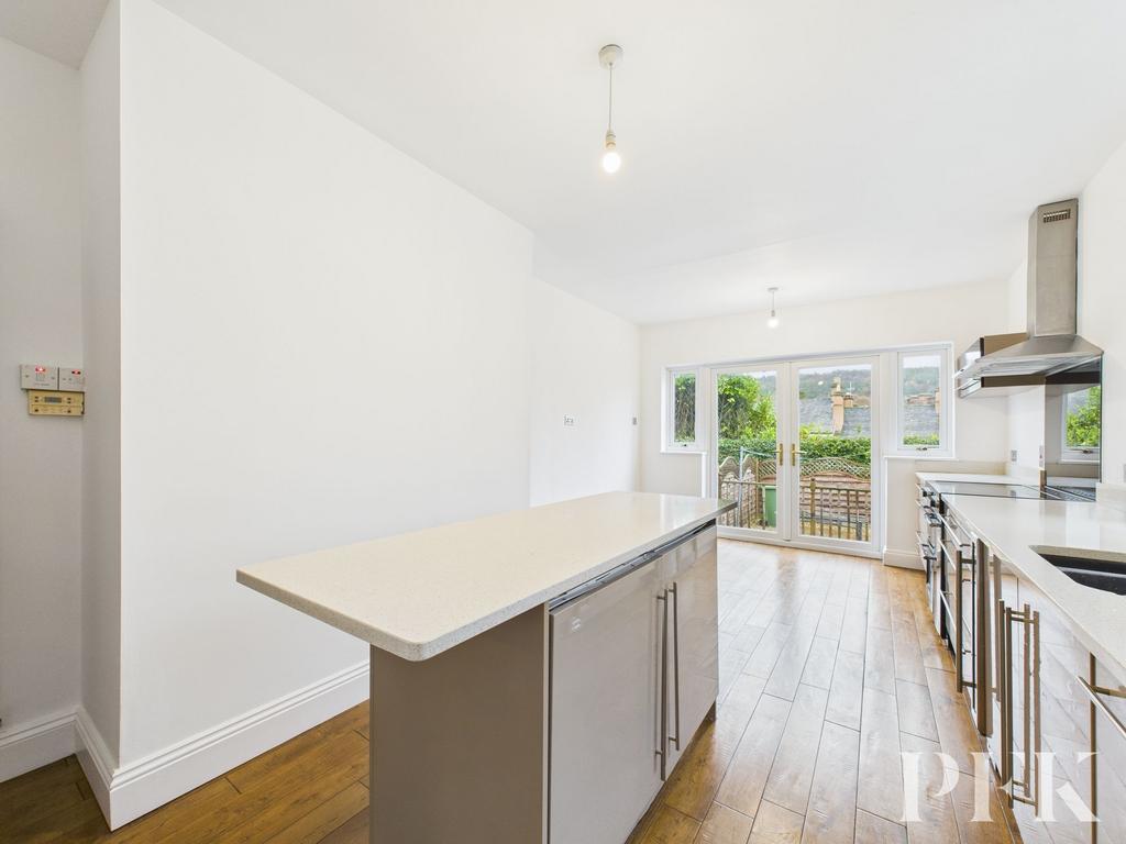 Kitchen / Dining