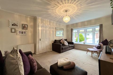 3 bedroom semi-detached house for sale, Willow Close, Hagley, Stourbridge