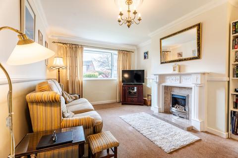 4 bedroom semi-detached bungalow for sale, Westcroft Drive, Ossett, WF5