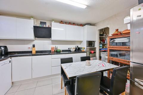 3 bedroom flat for sale, Marden Square, Bermondsey, London, SE16