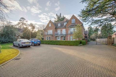 3 bedroom flat for sale, Amersham Road, High Wycombe HP13