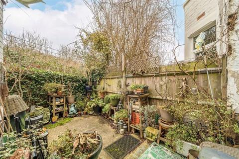 1 bedroom flat to rent, Avignon Road, London SE4