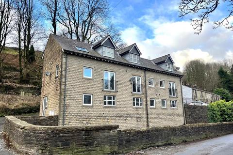 3 bedroom townhouse to rent, Woodnook, Rossendale BB4