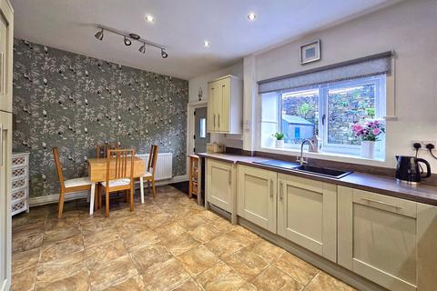 2 bedroom end of terrace house for sale, Burnley Road, Loveclough, Rossendale, BB4