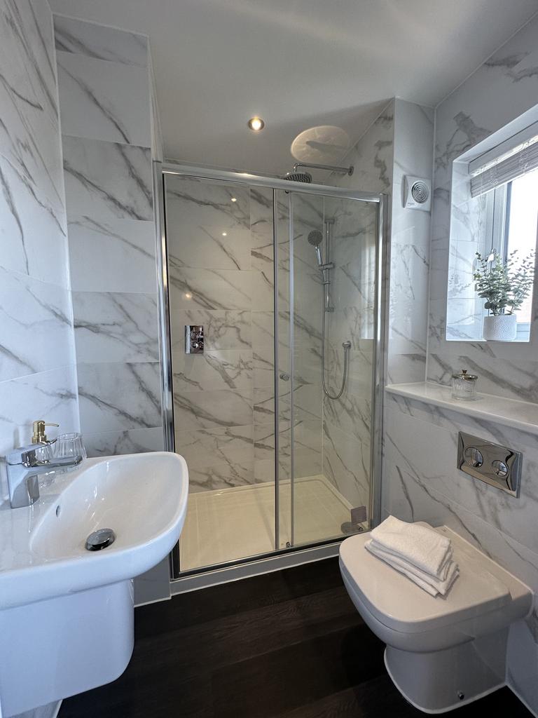 Example En Suite