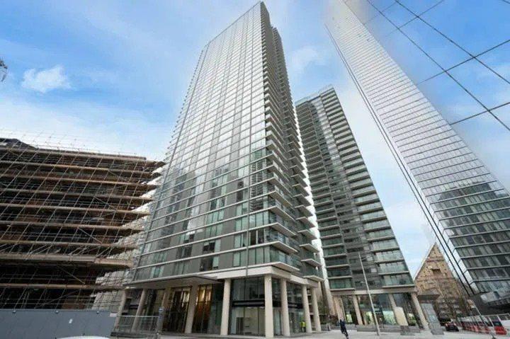 3 bed flat for sale on the Landmark East tower