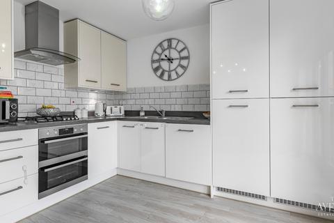 35 Cheddleton Close, Amington, Tamworth, B77 4FR