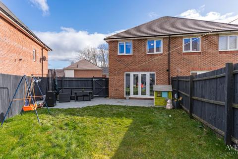 35 Cheddleton Close, Amington, Tamworth, B77 4FR
