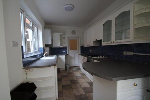 3 bedroom terraced house to rent, Howard Road, Leicester