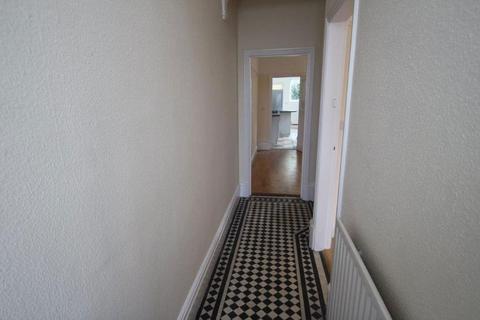 3 bedroom terraced house to rent, Howard Road, Leicester