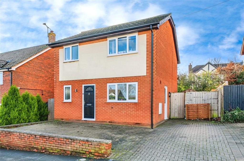 Spring Lane, Milton Keynes MK17 3 bed detached house - £375,000