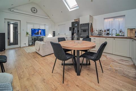 259 The Common, Holt, Trowbridge, BA14 6QL
