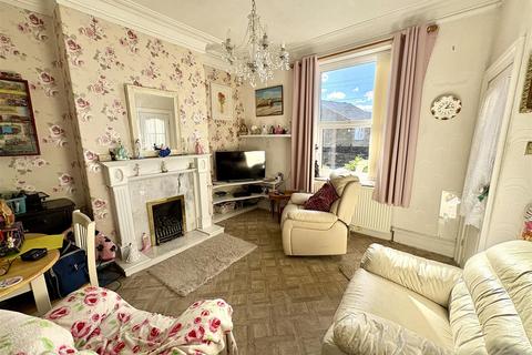 2 bedroom terraced house for sale, Claremount Road, Halifax